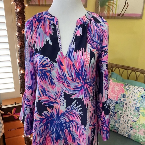 Lilly Pulitzer NWT Matilda Silk Top Bright Navy Palms Up $168 Size XXS - Picture 3 of 8